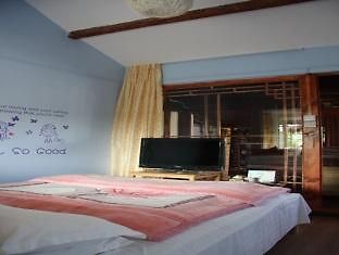 Overseas Inn Lijiang  Exteriör bild